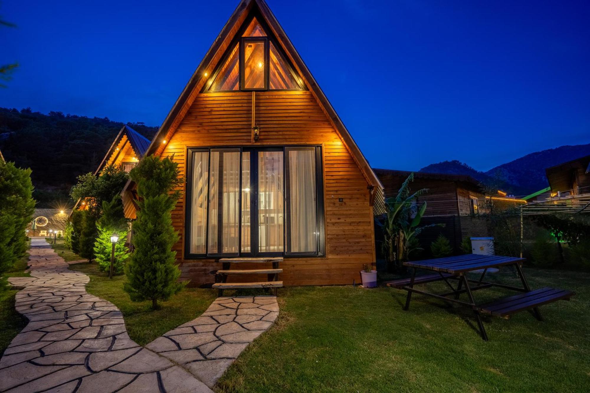Karaoez Sapphire Bungalows Kumluca Екстер'єр фото
